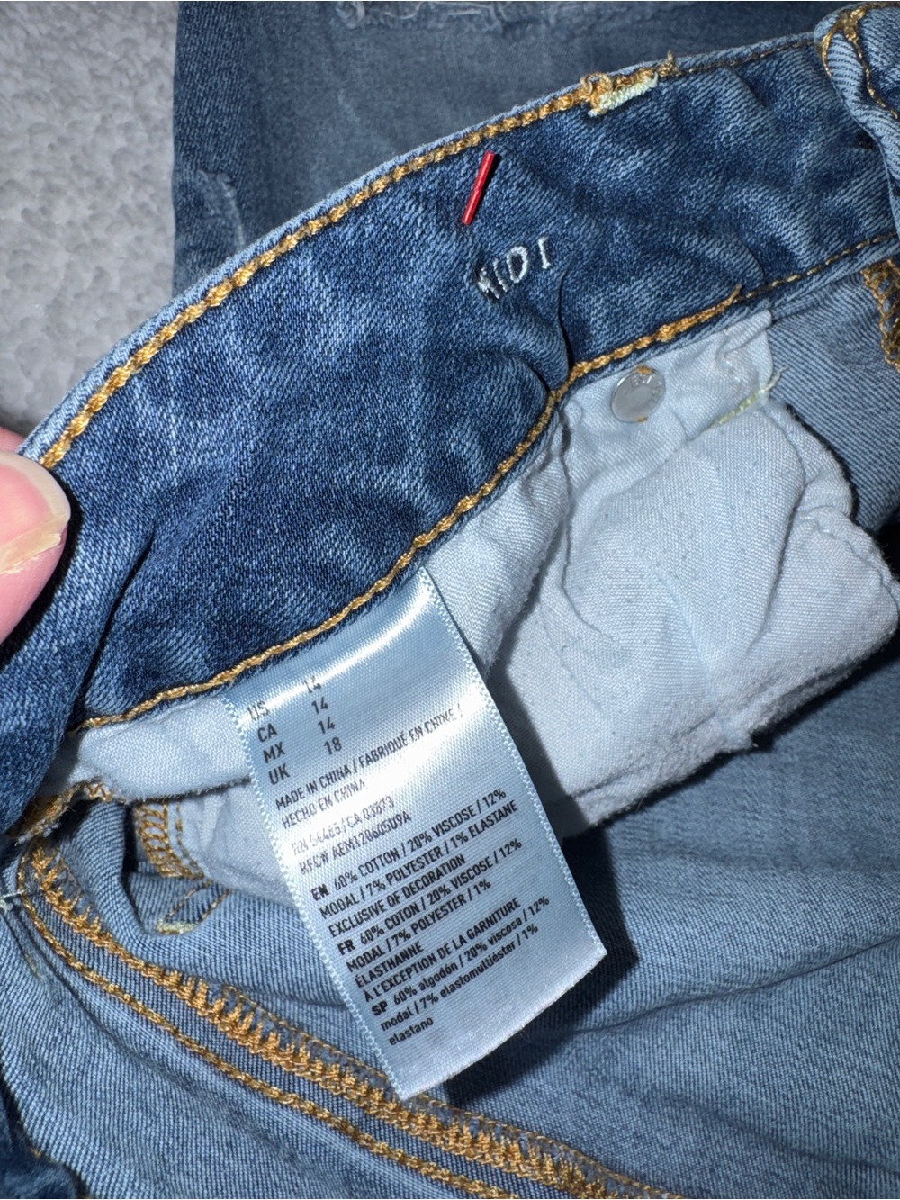American Eagle Outfitters Super Stretch Denim Midi Shorts, distressed sz 14 - Picture 9 of 9
